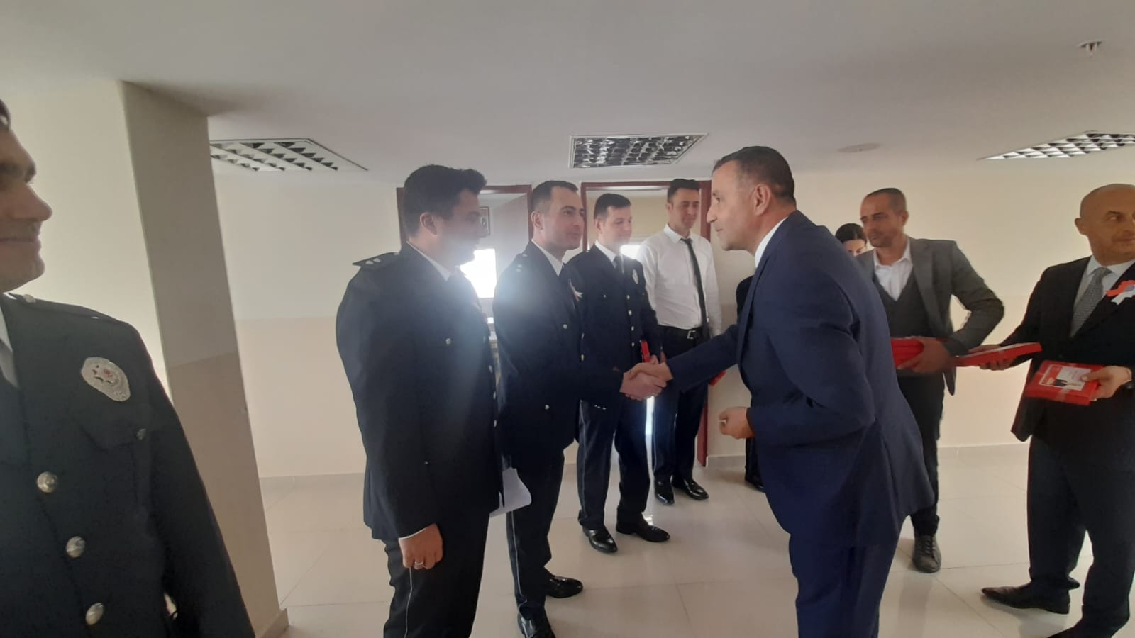 Mahmut Ünüvar kentte görevli tüm polisleri ziyaret etti