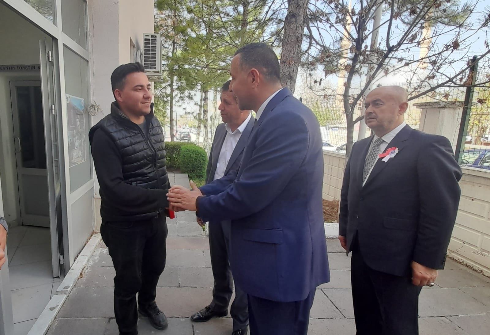 Mahmut Ünüvar kentte görevli tüm polisleri ziyaret etti