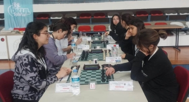 Okul Sporları Satranç Grup Müsabakaları Karaman’da Başladı