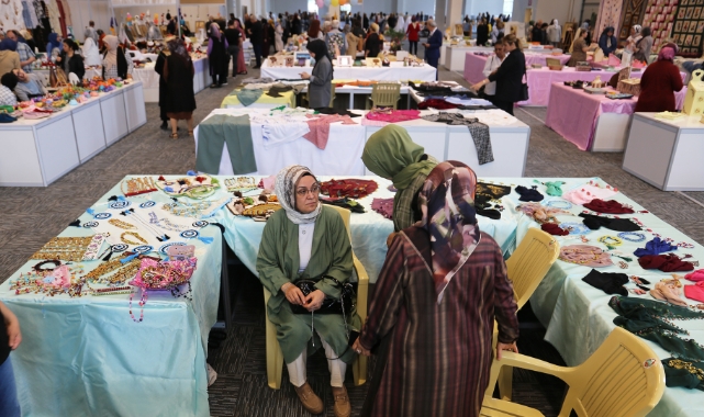 Karaman'da 2023 yılı El Sanatları Sergisi açıldı