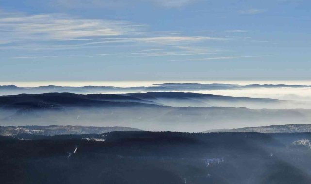 Ilgaz Dağı'nın eteklerinde mest eden sis manzarası havadan görüntülendi