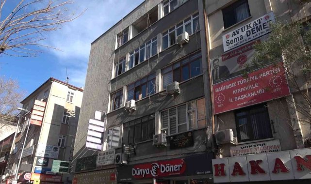 İş merkezinin 3. katından düşen yaşlı adam hayatını kaybetti