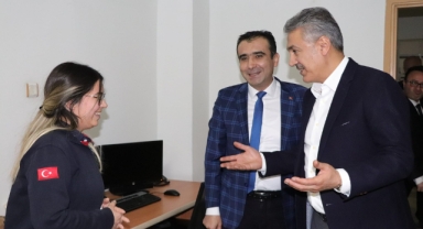 Karaman Valisi Akkoyun görev başındaki personelin yeni yılını kutladı