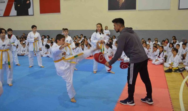 Karaman'da tekvando kuşak sınavı yapıldı