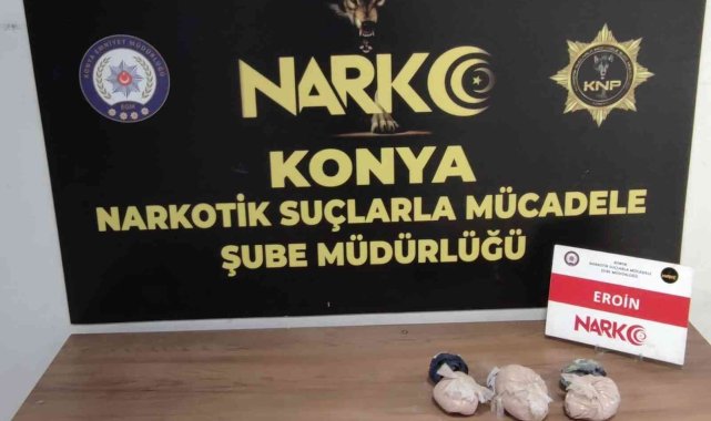 Konya'da kadınların kaldığı evdeki yastıktan eroin çıktı