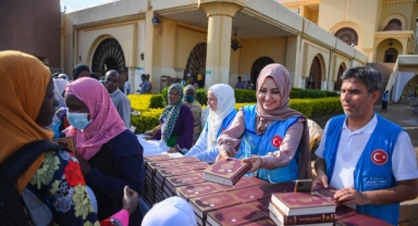 Türkiye Diyanet Vakfı 85 ülkede 1,5 milyon Kur’an-ı Kerim hediye etti