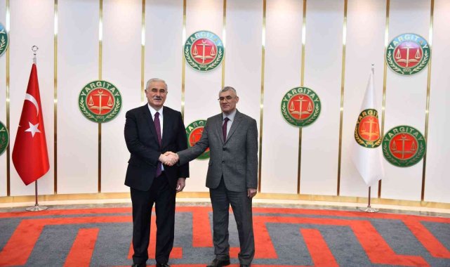 Yargıtay Başkanı Akarca: " Yasa ve Anayasa AYM'yi de bağlar"