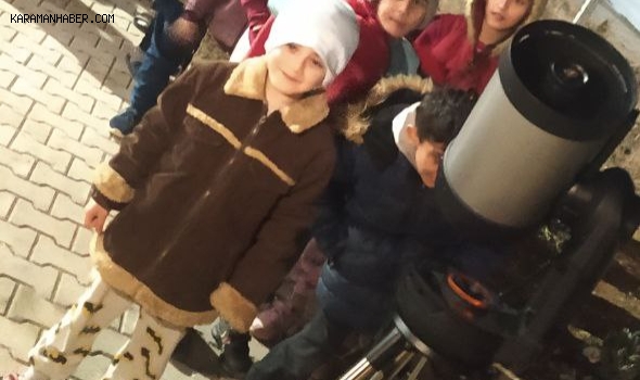 Afetzede Öğrenciler, Gökyüzünü Seyre Daldı
