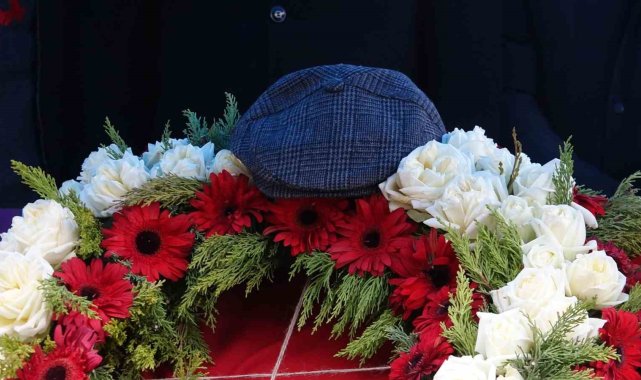 Ahmet Suat Özyazıcı için tören düzenlendi