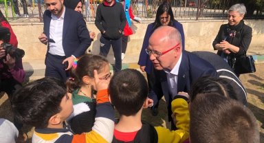 AK Parti heyeti depremzedeleri ziyaret etti