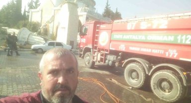 Arazözler depremzedelere su taşıyor