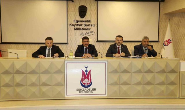 Başkan Çelik deprem çalışmaları hakkında meclisi bilgilendirdi