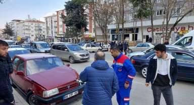 Başkentte zincirleme kaza: 2 yaralı