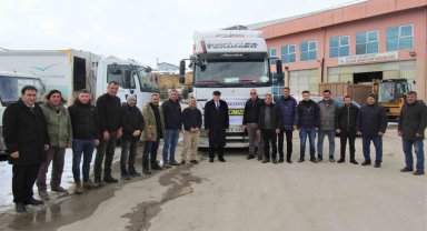 Bayburt'tan deprem bölgesine yardımlar sürüyor