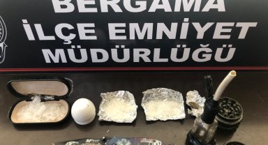 Bergama polisinden aynı gün 2 ayrı zehir operasyonu