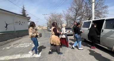 Bu köy dayanışmanın adresi oldu