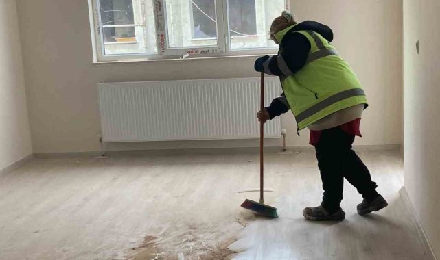 Buharkent Belediyesi depremzedeler için evleri hazırlıyor