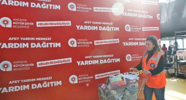 Büyükşehir'den 13 bin 574 depremzede aileye yardım