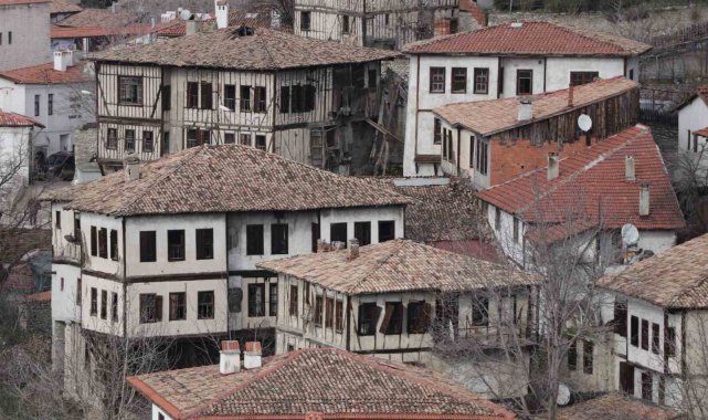 Çatkı sistemiyle inşa edilen Safranbolu evleri depremde kaçış imkanı sağlıyor