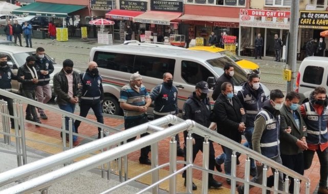 Cinayet işlenmiş evler kundaklanmıştı, 4 sanıktan biri tahliye edildi