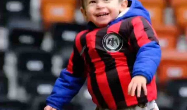 Çorum FK'lı futbolcular, minik depremzede Mehmet Asaf'ı ağırladı
