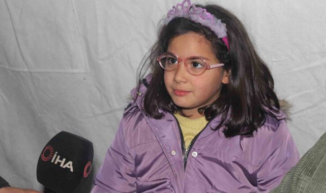 Cumhurbaşkanı ve MHP liderine sarılan minik Eylül yaşadığı sevinci anlattı