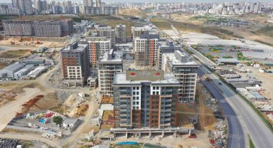 Deprem izolatörlü konutlar Başakşehir Belediyesi garantörlüğünde yapıldı