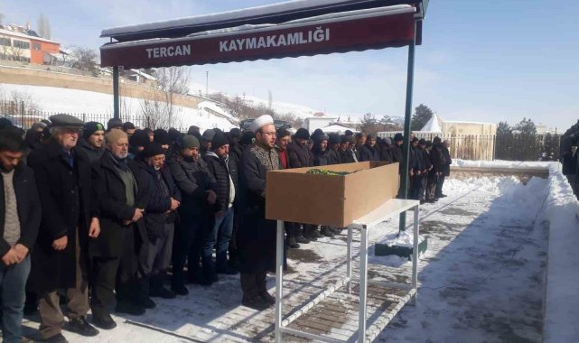 Depremde hayatını kaybeden Güzel, Tercan'da toprağa verildi