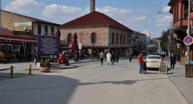 Depremlar Odunpazarı bölgesindeki esnafların da işlerini olumsuz etkiledi
