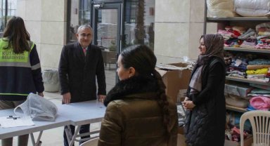 Depremzedeler ihtiyaçlarını Hilal Market'ten karşılıyor
