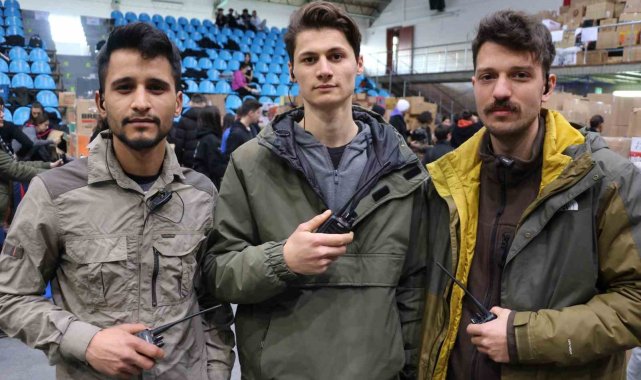Edirne'de film çekim ekibi yardımları 'telsizler' ile koordine ediyor