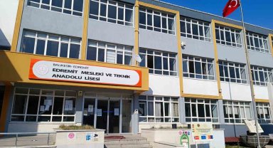 Edremit'te 3 Lise binası güçlendirme için tahliye edildi