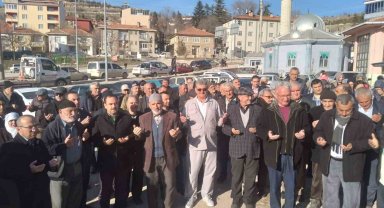 Emet'te 73 kişilik umre kafilesi dualarla uğurlandı