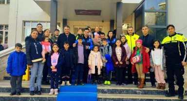 Emniyetten depremzede ailelere sinema etkinliği