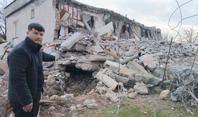 Enkaz altında kalan 9 kuzu 11 gün sonra kurtarıldı, sahibi o anları anlattı