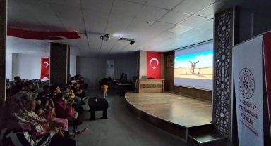 Erzincan'daki depremzede çocuklara moral etkinliği