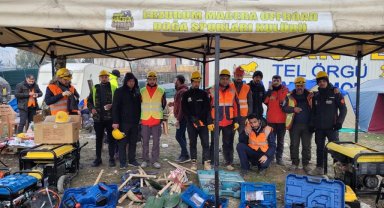 Erzurum offroad ekipleri depremzedeler için seferber oldu