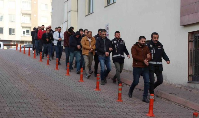 Eş zamanlı 15 adrese 'kaçakçılık' operasyonu: 10 gözaltı