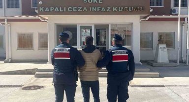 Firariler, jandarmadan kaçamadı