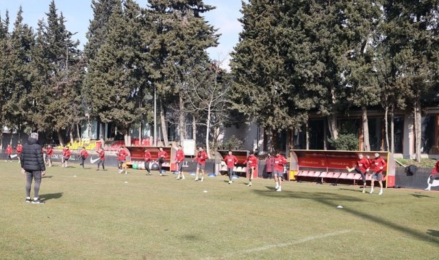 Galatasaray hazırlıklarını sürdürüyor