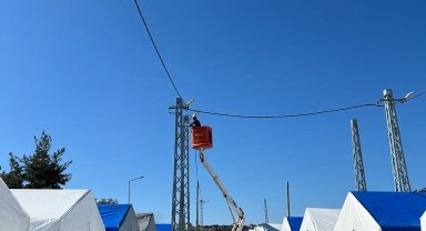Gaziantep'te çadır kentlere enerji sağlandı
