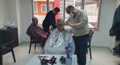 Giresun'da berber ve kuaförler depremzedelere ücretsiz hizmet veriyor