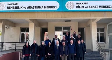 Gönüllü öğretmenler deprem bölgesine uğurlandı
