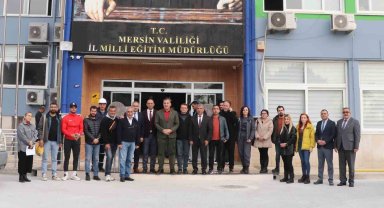 Gönüllü rehber öğretmenler Hatay'a gönderildi
