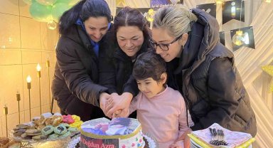 Göz kanseri minik kıza sürpriz doğum günü