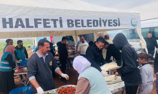 Halfeti Belediyesinden binlerce depremzedeye sıcak yemek