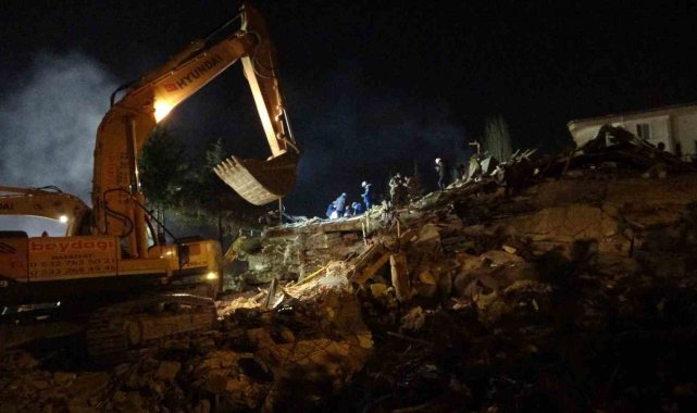 Hayat sitesinde umutlu bekleyiş: 6. günde enkazda yaşam izi