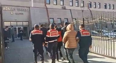 Hırsızlık şüphelisi 3 kişi tutuklandı