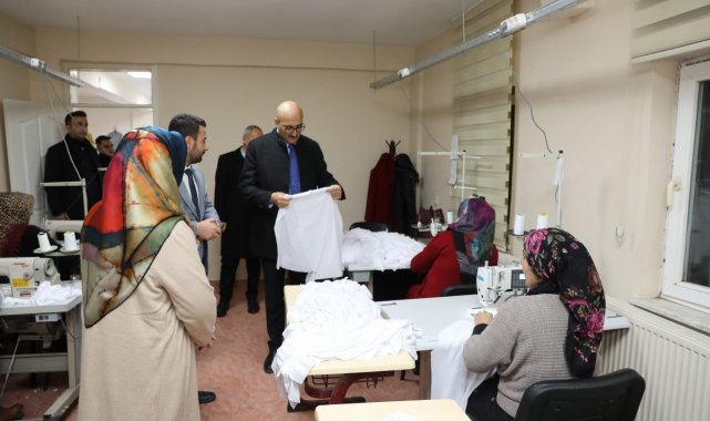İpekyolu Belediyesinden depremzedeler için kışlık giysi desteği