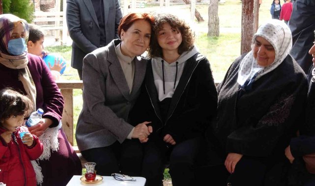 İYİ Parti Genel Başkanı Meral Akşener, Diyarbakır'da açıklamalarda bulundu